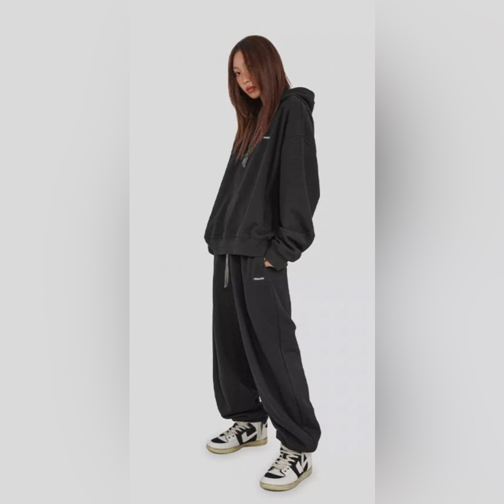 UNDERWATER Washed Black Basic Logo Embroidered Sweatpants Sz Medium
